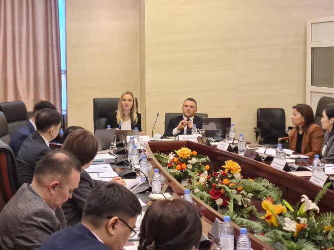 Generalinės prokuratūros atstovė dalijosi pranešėjų apsaugos įgyvendinimo praktika Kazachstane